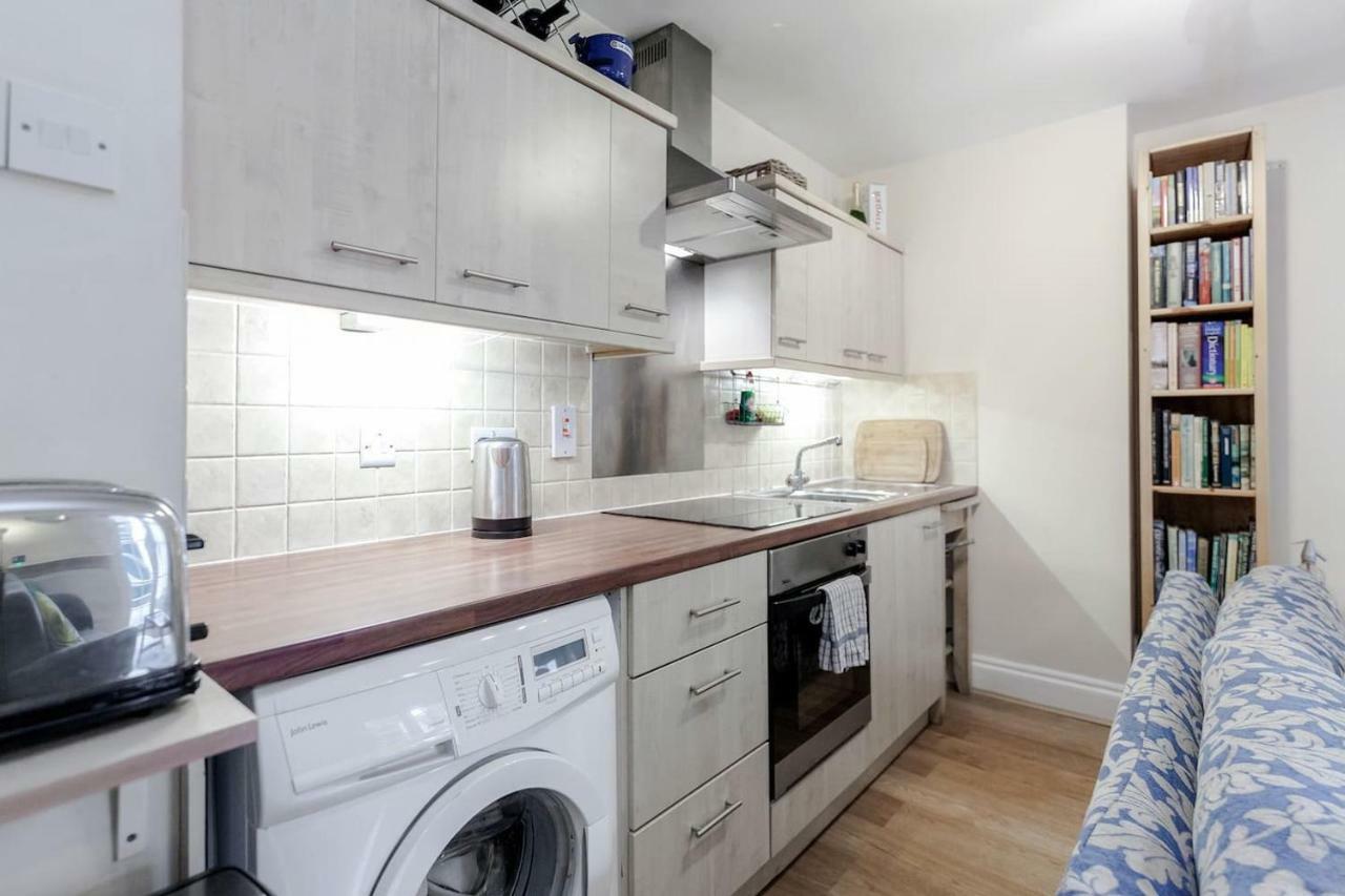 3 Bedroom Garden Flat - Central Location Лондон Екстер'єр фото